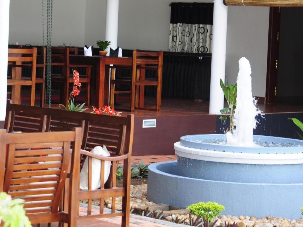 Sihilro Regency Hotel Udawalawe Eksteriør billede